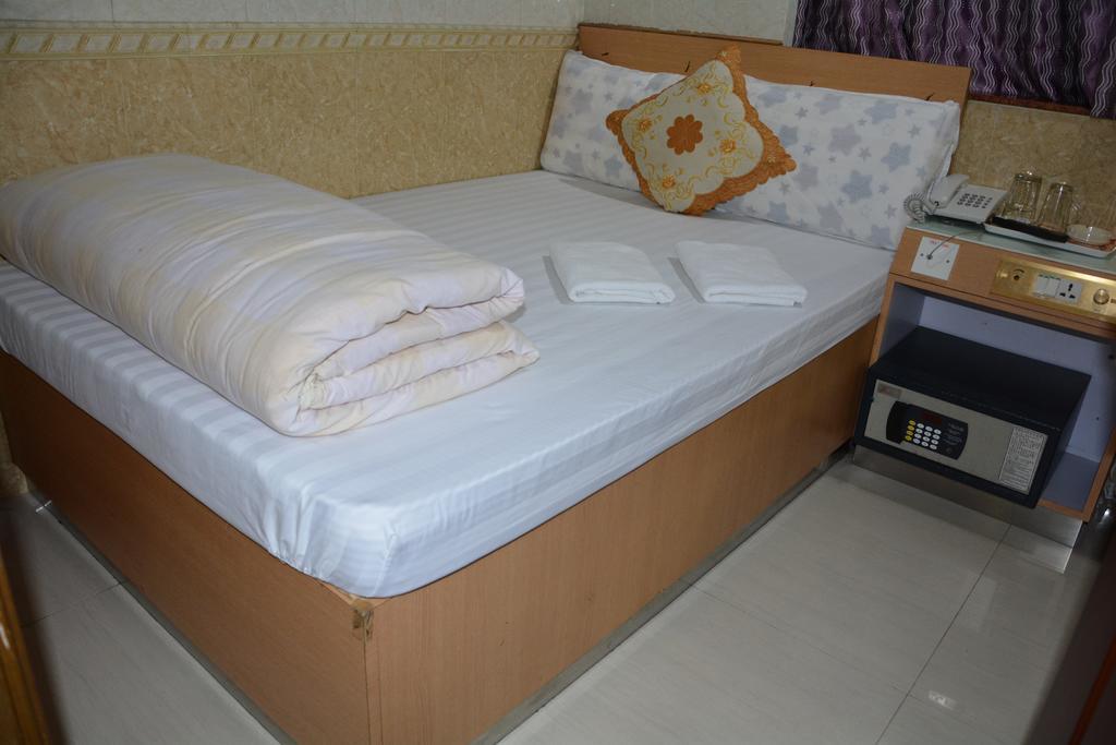 Everest Guest House Хонконг Стая снимка