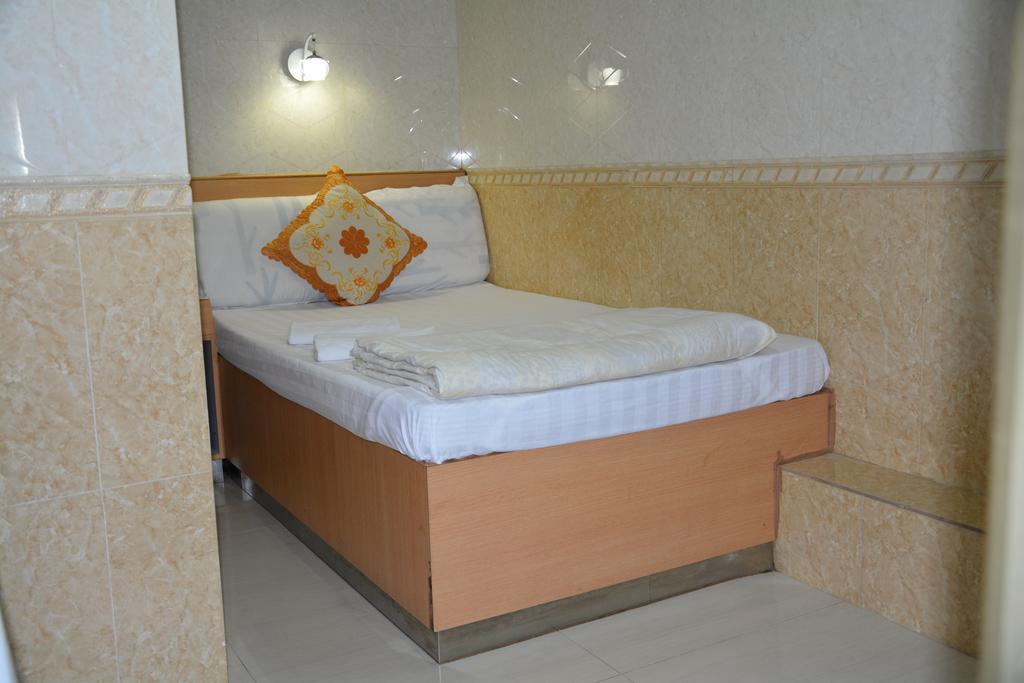 Everest Guest House Хонконг Екстериор снимка